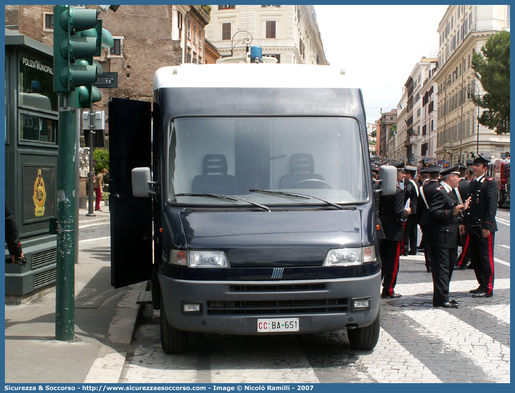 CC BA651
Arma dei Carabinieri
Fiat Ducato II serie
Centrale Operativa Mobile
Allestitore Elevox S.r.l.
Parole chiave: CC;C.C.;Arma;Carabinieri;Fiat;Ducato;Stazione;Mobile;Centrale;Operativa;Elevox