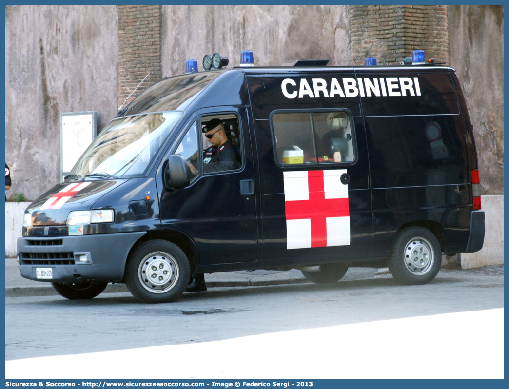 CC BD439
Arma dei Carabinieri
Servizio Sanitario
Fiat Ducato II serie
Allestitore GGG Elettromeccanica S.r.l.
Parole chiave: CC;C.C.;Arma;dei;Carabinieri;Servizio;Sanitario;Ambulanza;Autoambulanza;Fiat;Ducato;GGG;Elettromeccanica