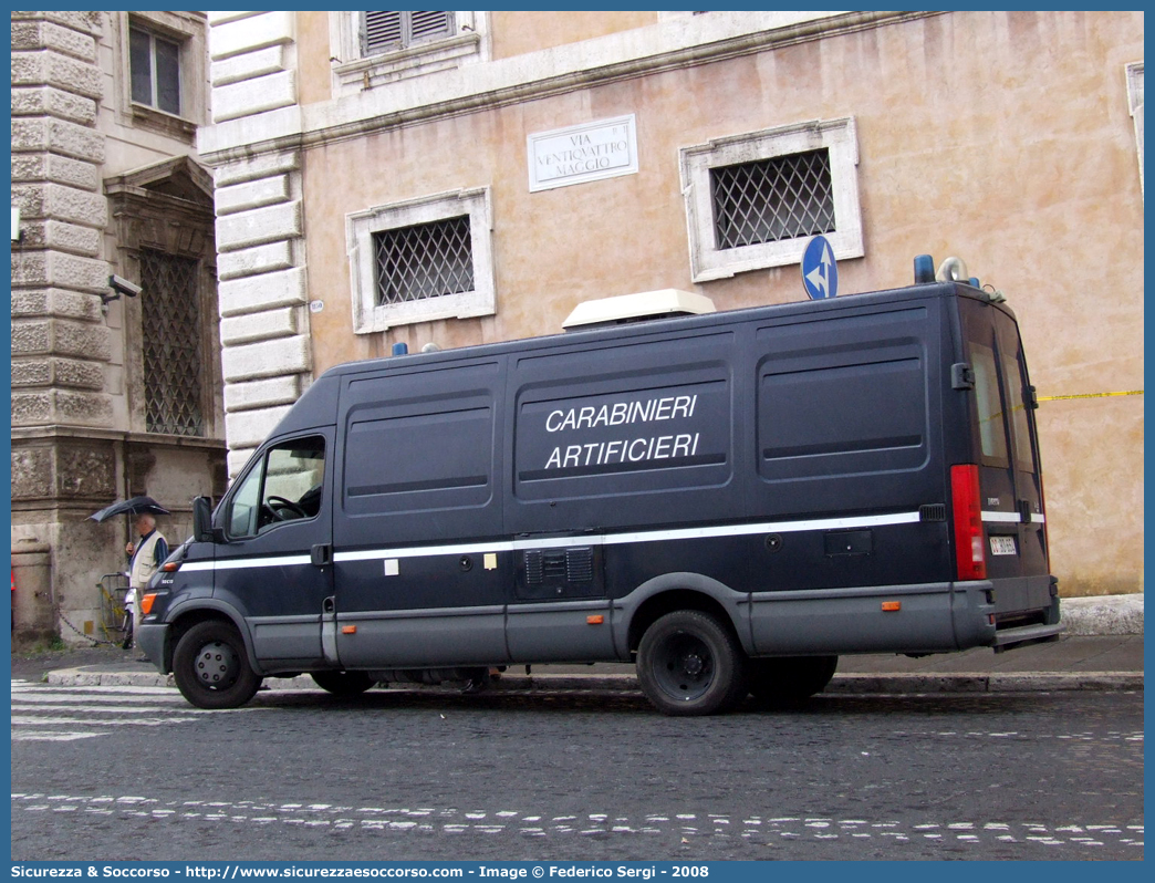 CC BD654
Arma dei Carabinieri
Artificieri Antisabotaggio
Iveco Daily 50C18 III serie
(variante)
Parole chiave: CCBD654;Arma dei Carabinieri;Artificieri Antisabotaggio;Iveco Daily 50C18 III serie