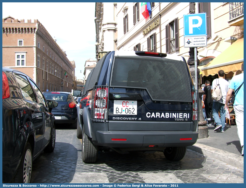 CC BJ062
Arma dei Carabinieri
Battaglioni Mobili
Land Rover Discovery 4
Parole chiave: CC;C.C.;Arma;dei;Carabinieri;Battaglione;Battaglioni;Mobile;Mobili;Land;Rover;Discovery;4;Blindato;Ordine;Pubblico;BJ062