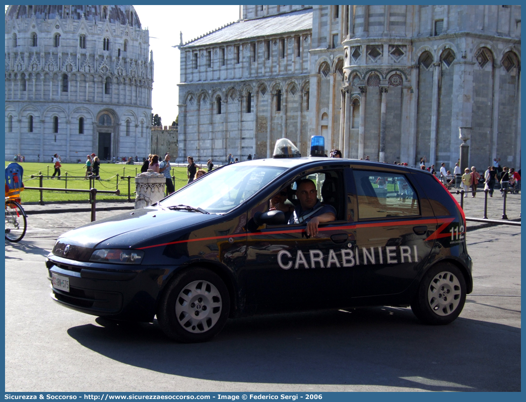 CC BN575
Arma dei Carabinieri
Fiat Punto II serie
Parole chiave: CC;C.C.;Arma;dei;Carabinieri;Fiat;Punto