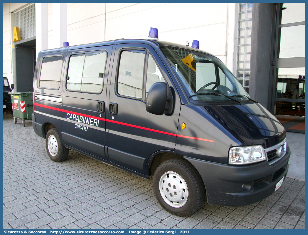 CC BN665
Arma dei Carabinieri
Centro e Nuclei Cinofili
Fiat Ducato II serie restyling
Parole chiave: CC;C.C.;Arma;Carabinieri;Centro;Nucleo;Nuclei;Cinofili;Fiat;Ducato;BN665