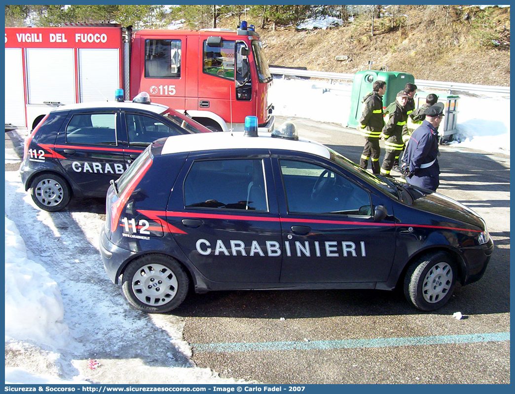 CC BQ096
Arma dei Carabinieri
Fiat Punto II serie
Parole chiave: CC;C.C.;Arma;dei;Carabinieri;Fiat;Punto