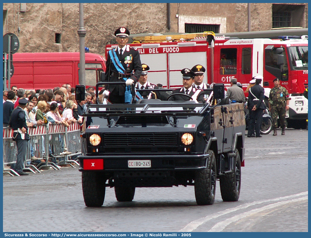 CC BQ245
Arma dei Carabinieri
Battaglioni Mobili
Iveco VM90T
Parole chiave: CC;C.C.;Arma;Carabinieri;Battaglioni;Mobili;Battaglione;Iveco;VM90T