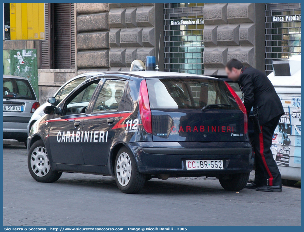 CC BR552
Arma dei Carabinieri
Fiat Punto II serie
Parole chiave: CC;C.C.;Arma;dei;Carabinieri;Fiat;Punto