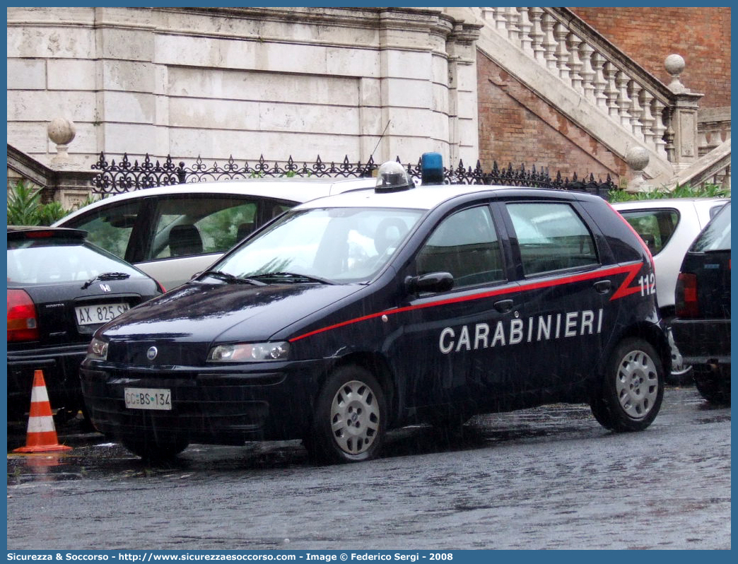 CC BS134
Arma dei Carabinieri
Fiat Punto II serie
Parole chiave: CC;C.C.;Arma;dei;Carabinieri;Fiat;Punto