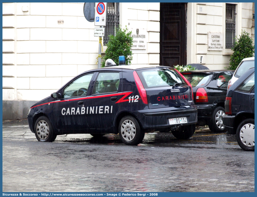 CC BS134
Arma dei Carabinieri
Fiat Punto II serie
Parole chiave: CC;C.C.;Arma;dei;Carabinieri;Fiat;Punto