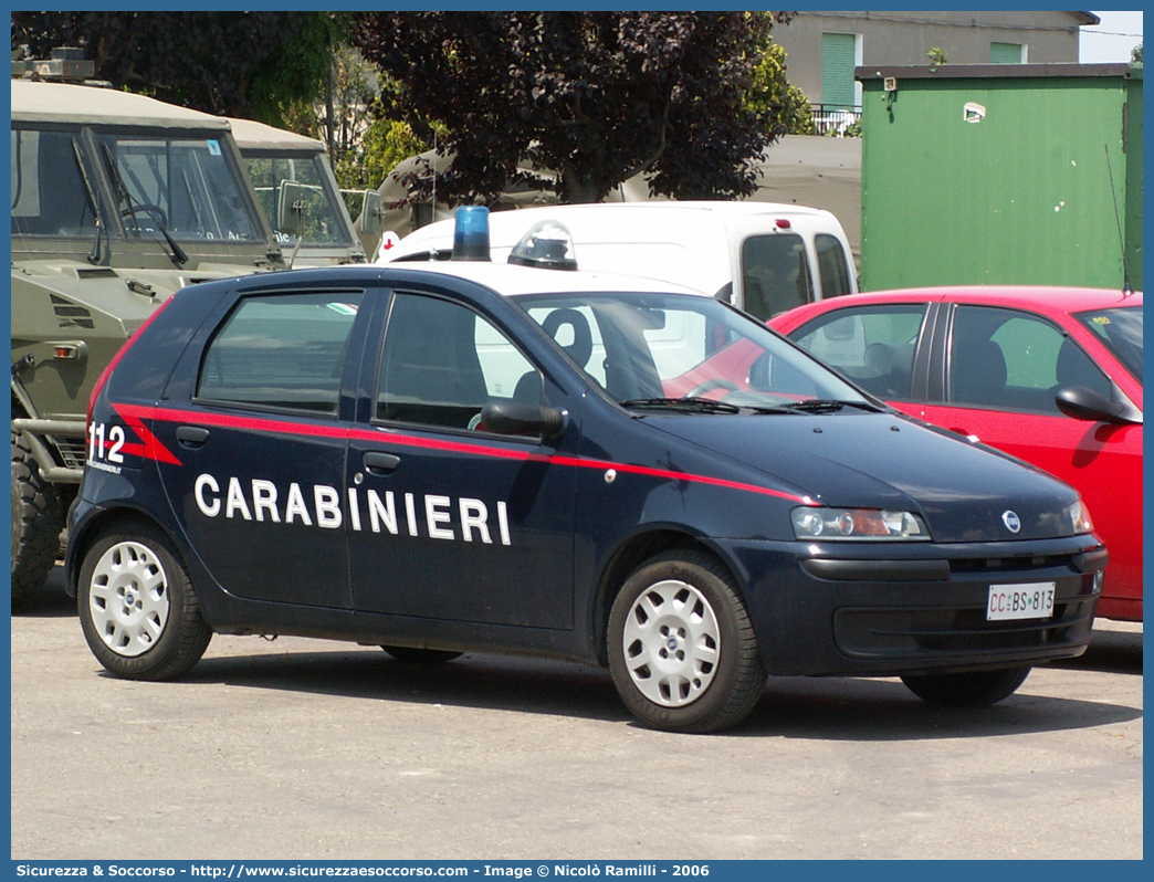 CC BS813
Arma dei Carabinieri
Fiat Punto II serie
Parole chiave: CC;C.C.;Arma;dei;Carabinieri;Fiat;Punto