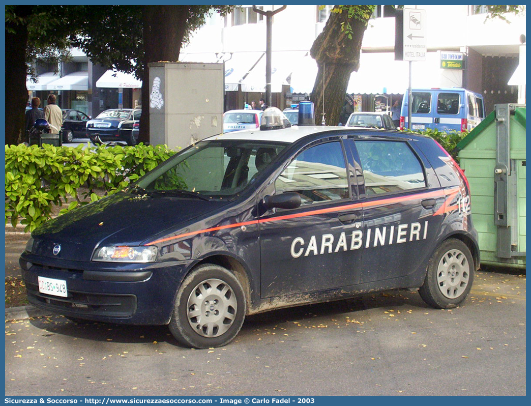 CC BS948
Arma dei Carabinieri
Fiat Punto II serie
Parole chiave: CC;C.C.;Arma;dei;Carabinieri;Fiat;Punto