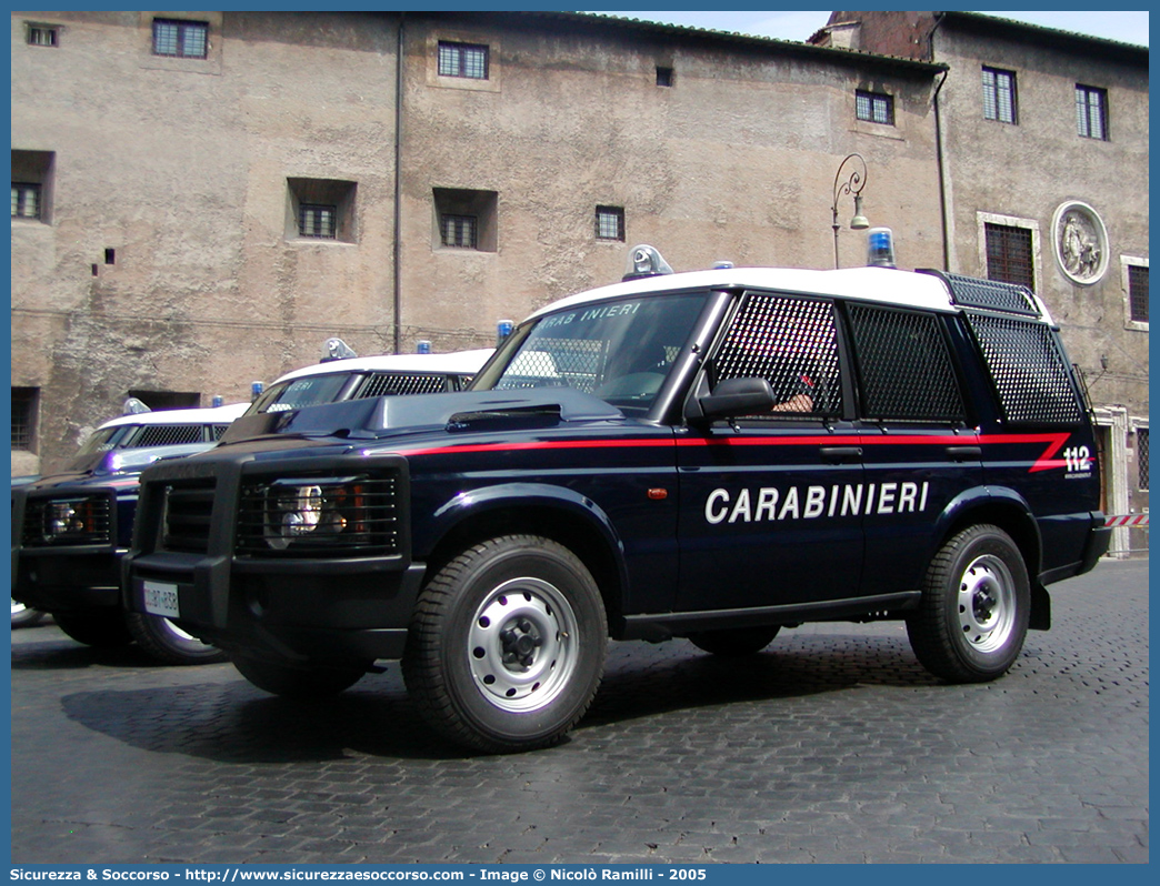 CC BT838
Arma dei Carabinieri
Battaglioni Mobili
Land Rover Discovery II serie Restyling
Parole chiave: CC;C.C.;Arma;dei;Carabinieri;Battaglioni;Battaglione;Mobili;Land Rover;Discovery;Ordine;Pubblico;Blindato