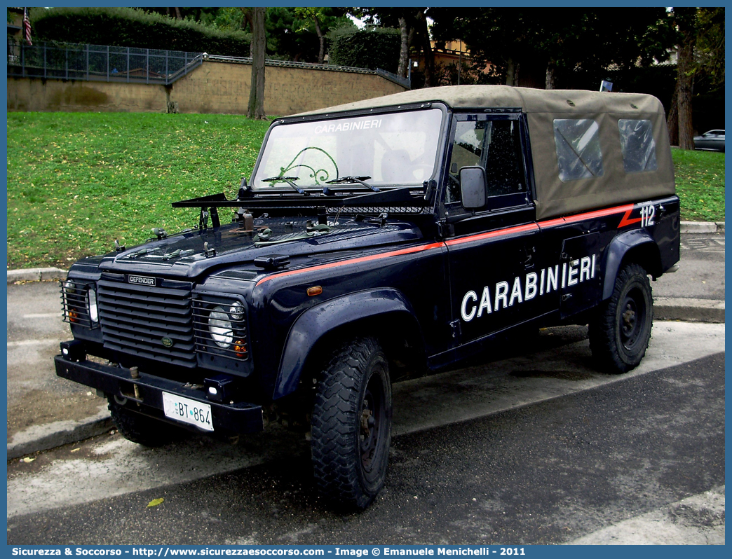 CC BT864
Arma dei Carabinieri
1° Reggimento Carabinieri "Tuscania"
Land Rover Defender 110

Parole chiave: CC;C.C.;Arma;Carabinieri;Reggimento;Paracadutisti;Tuscania;Land Rover;Defender;110;BT864