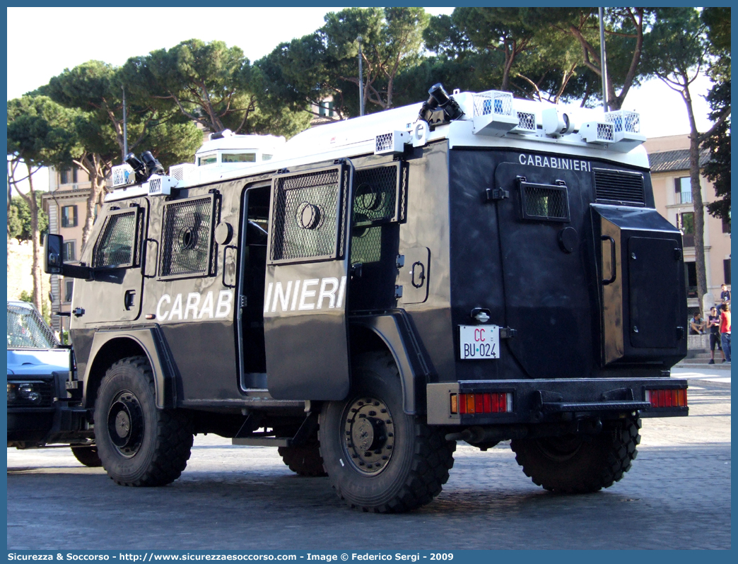 CC BU024
Arma dei Carabinieri
Battaglioni Mobili
BAE Systems Iveco RG12
Parole chiave: CC;C.C.;Arma;dei;Carabinieri;Battaglioni;Mobili;Iveco;BAE;Systems;RG12;Blindato;Ordine;Pubblico