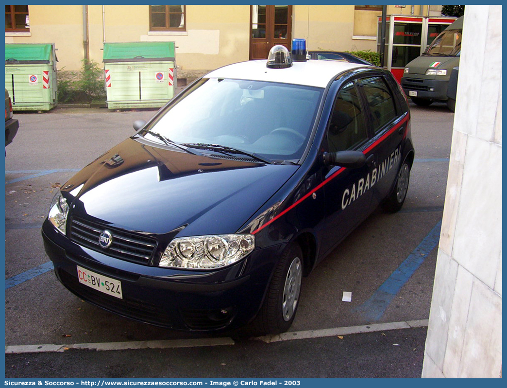 CC BV524
Arma dei Carabinieri
Fiat Punto III serie
Parole chiave: CC;C.C.;Arma;dei;Carabinieri;Fiat;Punto