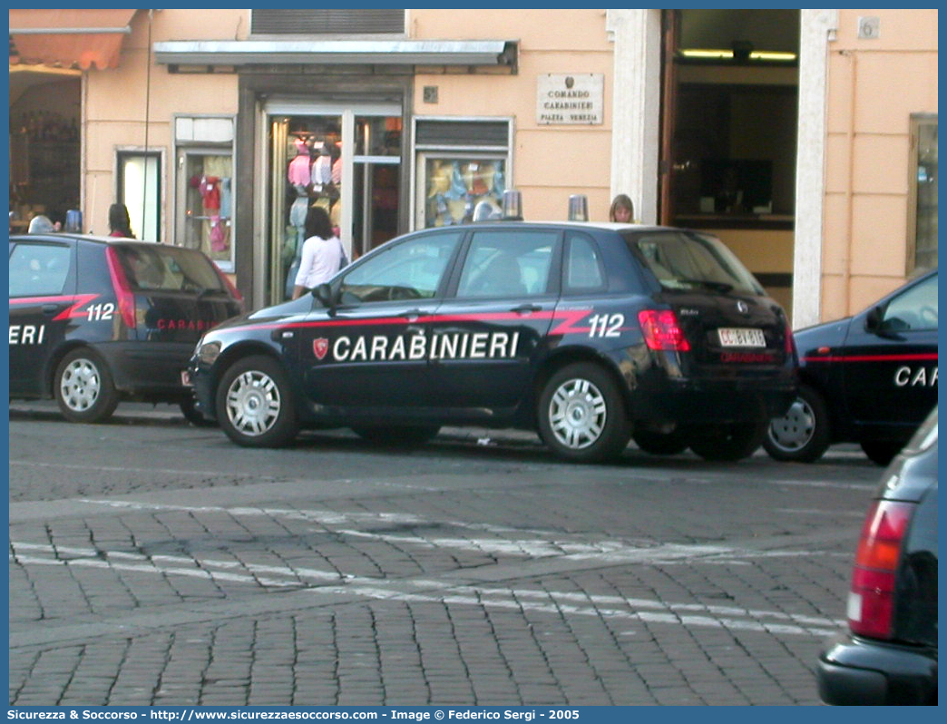 CC BV816
Arma dei Carabinieri
Fiat Stilo II serie
Parole chiave: CC;C.C.;Arma;dei;Carabinieri;Nucleo;Radiomobile;Radio;Mobile;Pattuglia;Pattuglie;Mobile;Mobili;di;Zona;Fiat;Stilo