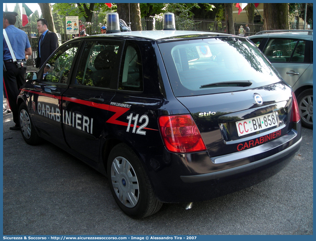 CC BW858
Arma dei Carabinieri
Fiat Stilo II serie
Parole chiave: CC;C.C.;Arma;dei;Carabinieri;Nucleo;Radiomobile;Radio;Mobile;Pattuglia;Pattuglie;Mobile;Mobili;di;Zona;Fiat;Stilo