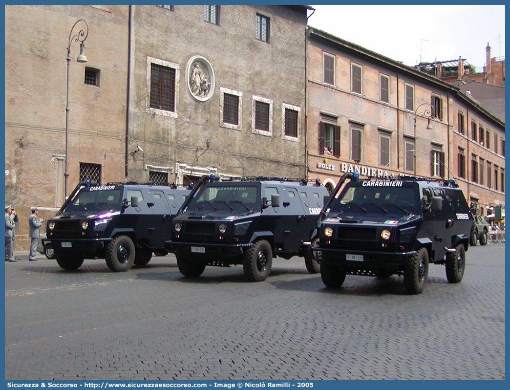 CC BX229
Arma dei Carabinieri
Battaglioni Mobili
Iveco VM90P
Parole chiave: CC;C.C.;Arma;dei;Carabinieri;Battaglione;Battaglioni;Mobile;Mobili;Iveco;VM90P