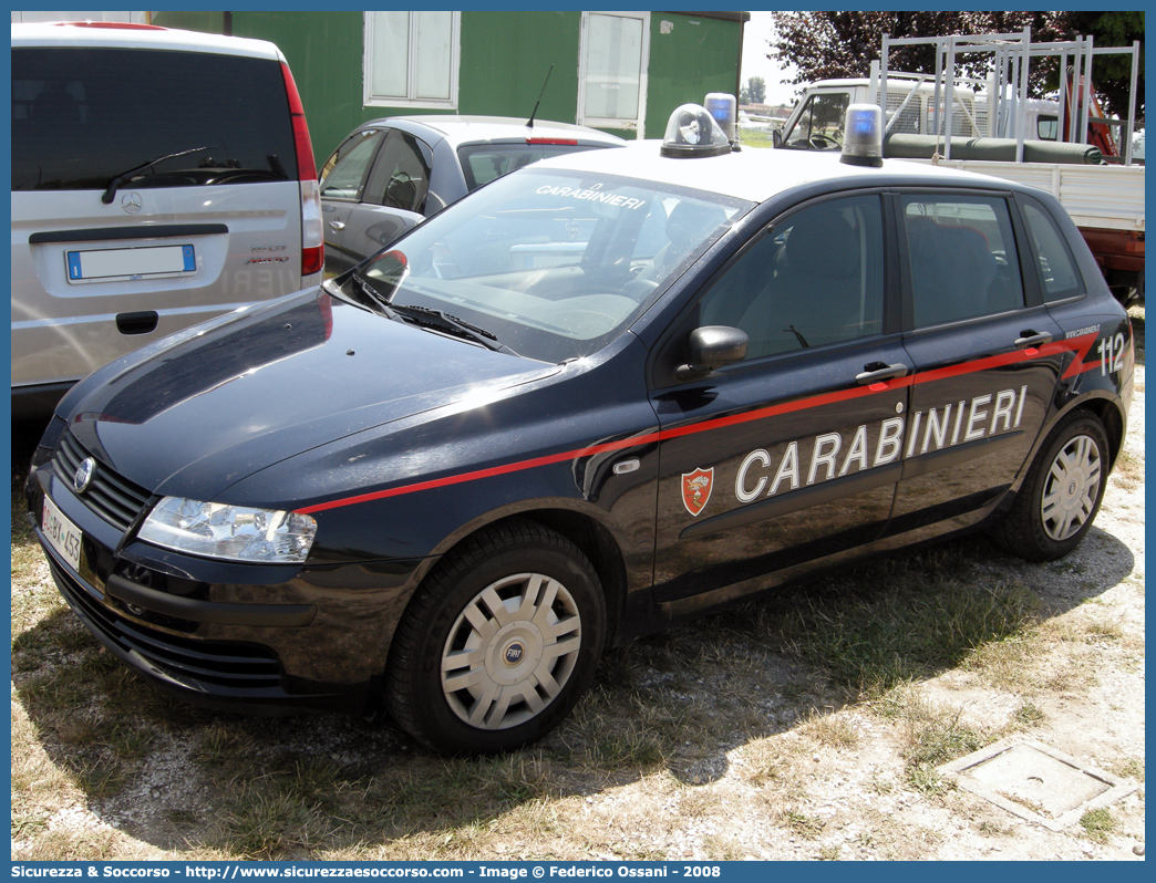 CC BX453
Arma dei Carabinieri
Fiat Stilo II serie
Parole chiave: CC;C.C.;Arma;dei;Carabinieri;Nucleo;Radiomobile;Radio;Mobile;Pattuglia;Pattuglie;Mobile;Mobili;di;Zona;Fiat;Stilo