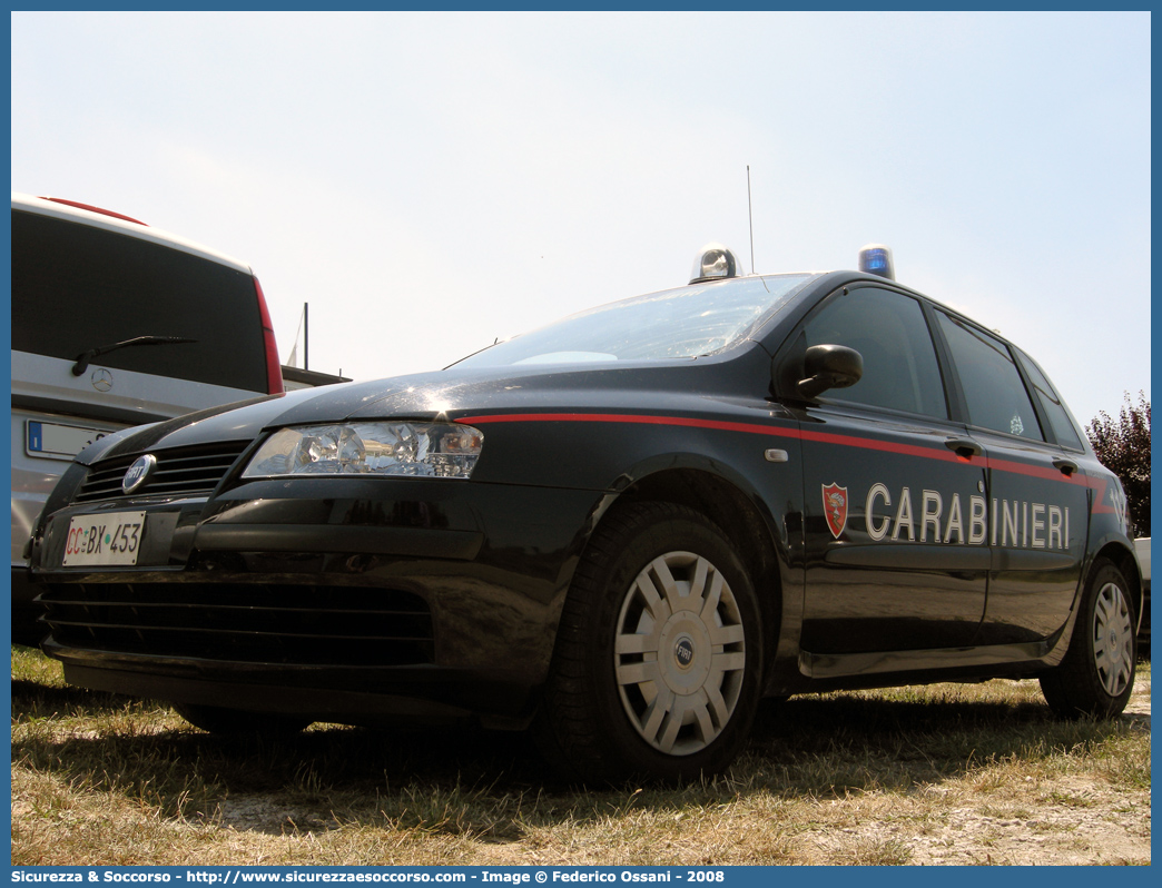 CC BX453
Arma dei Carabinieri
Fiat Stilo II serie
Parole chiave: CC;C.C.;Arma;dei;Carabinieri;Nucleo;Radiomobile;Radio;Mobile;Pattuglia;Pattuglie;Mobile;Mobili;di;Zona;Fiat;Stilo