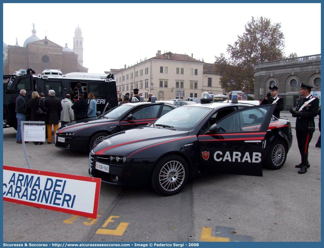 CC CB161
Arma dei Carabinieri
Alfa Romeo 159
con sistema "Falco"
Parole chiave: CC;C.C.;Arma;dei;Carabinieri;Alfa;Romeo;159;Radiomobile;Falco;CB161