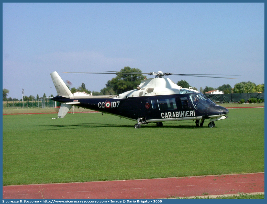 MM81219 / CC 107
Arma dei Carabinieri
Raggruppamento Carabinieri Aeromobili
Agusta A109 AII
Parole chiave: CC;C.C.;Arma;Carabinieri;Raggruppamento;Aeromobili;Agusta;A109;107