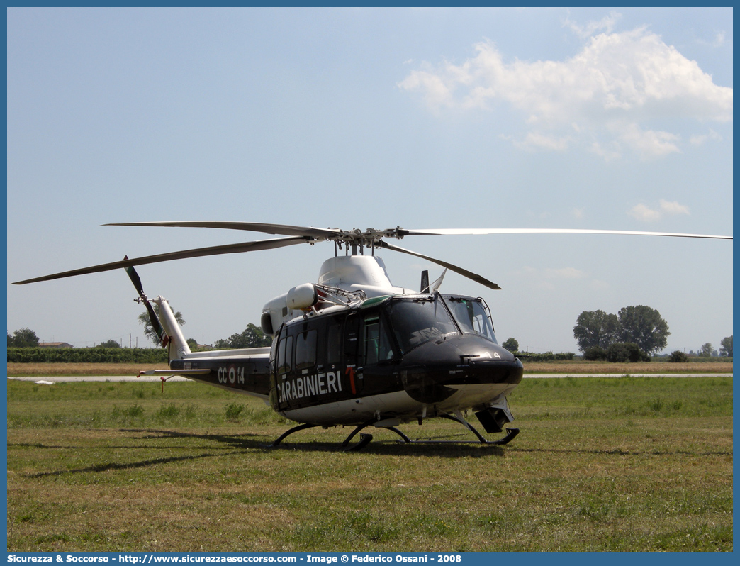 MM81367 / CC 14
Arma dei Carabinieri
Raggruppamento Carabinieri Aeromobili
Agusta Bell AB412 
Parole chiave: CC;C.C.;Arma;Carabinieri;Raggruppamento;Aeromobili;Agusta;Bell;AB412