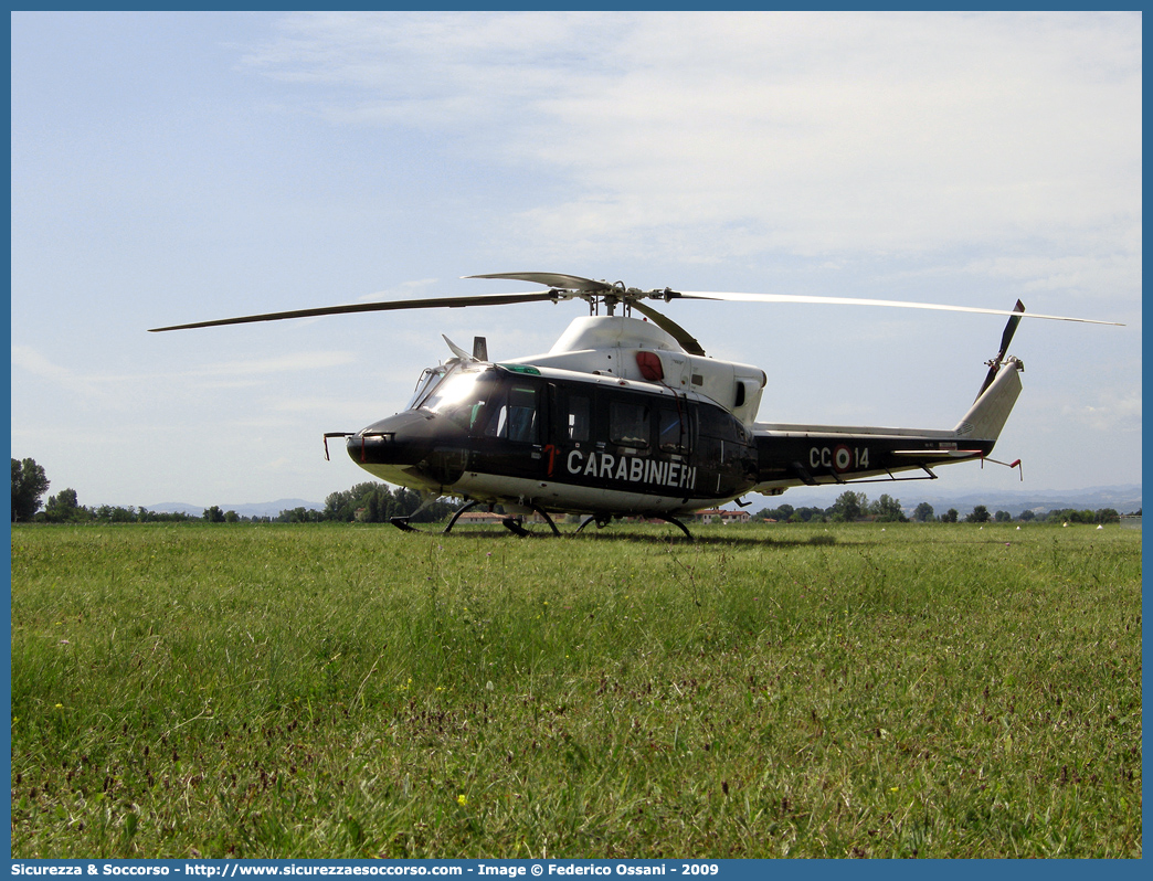 MM81367 / CC 14
Arma dei Carabinieri
Raggruppamento Carabinieri Aeromobili
Agusta Bell AB412 
Parole chiave: CC;C.C.;Arma;Carabinieri;Raggruppamento;Aeromobili;Agusta;Bell;AB412