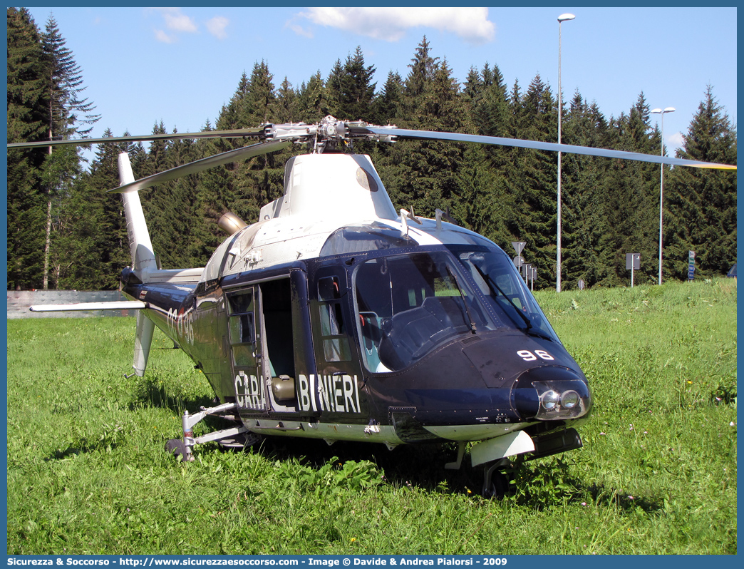 MM81143 / CC 96
Arma dei Carabinieri
Raggruppamento Carabinieri Aeromobili
Agusta A109 AII
Parole chiave: CC;C.C.;Arma;Carabinieri;Raggruppamento;Aeromobili;Agusta;A109;96