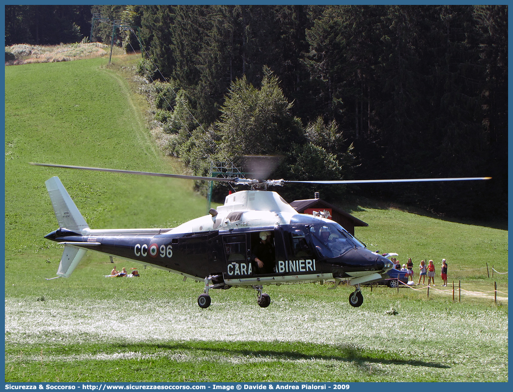 MM81143 / CC 96
Arma dei Carabinieri
Raggruppamento Carabinieri Aeromobili
Agusta A109 AII
Parole chiave: CC;C.C.;Arma;Carabinieri;Raggruppamento;Aeromobili;Agusta;A109;96