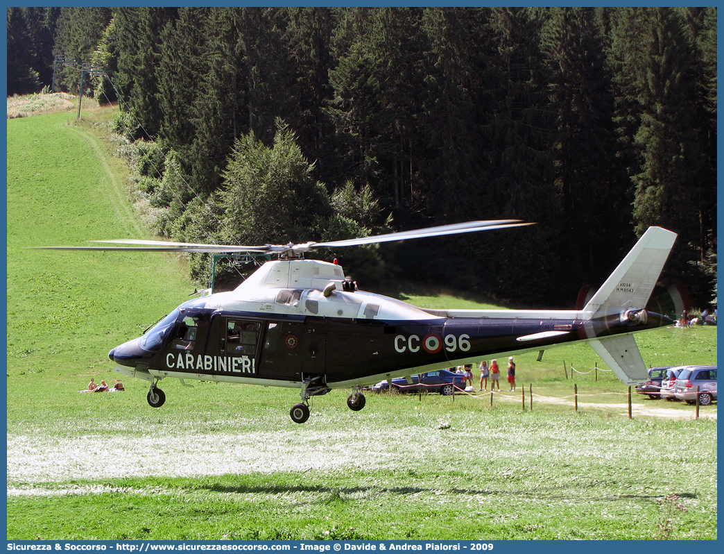 MM81143 / CC 96
Arma dei Carabinieri
Raggruppamento Carabinieri Aeromobili
Agusta A109 AII
Parole chiave: CC;C.C.;Arma;Carabinieri;Raggruppamento;Aeromobili;Agusta;A109;96