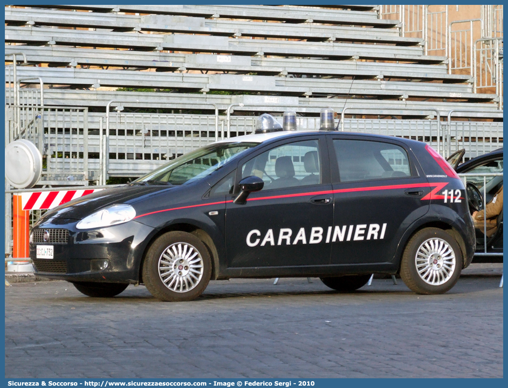 CC CJ732
Arma dei Carabinieri
Fiat Grande Punto
Parole chiave: CC;C.C.;Arma;Carabinieri;Fiat;Grande;Punto;CJ732