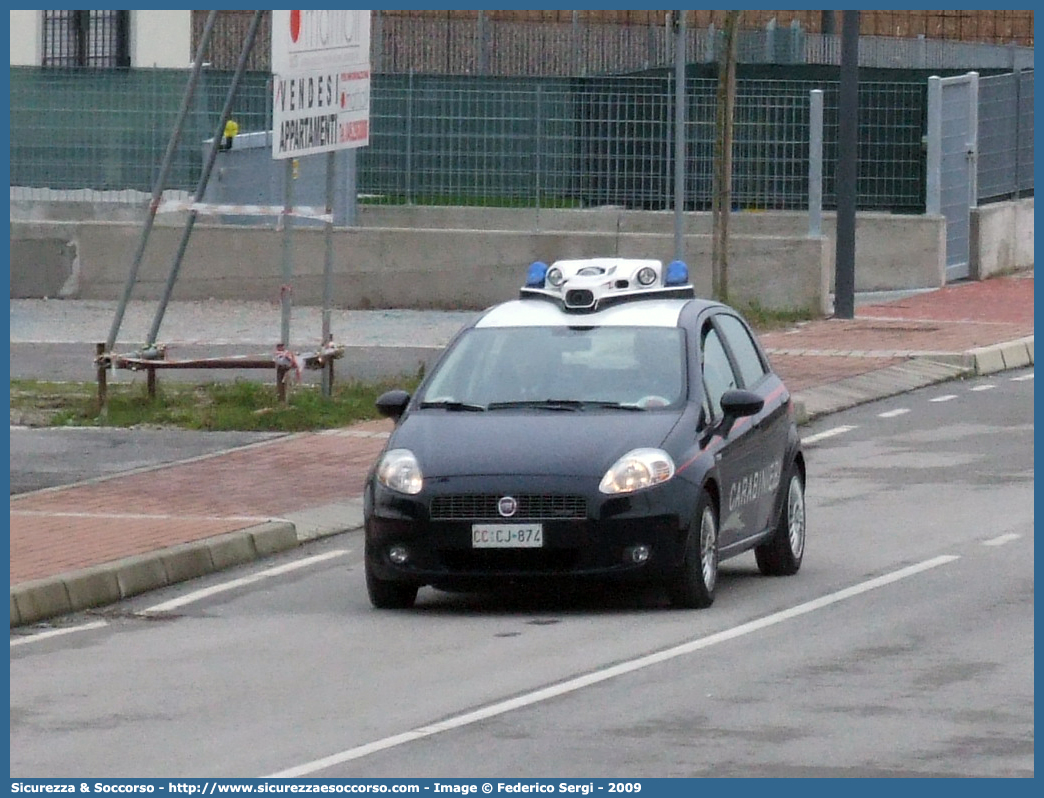 CC CJ874
Arma dei Carabinieri
Fiat Grande Punto
(con sistema E.V.A.)
Parole chiave: CC;C.C.;Arma;Carabinieri;Fiat;Grande;Punto;sistema;EVA;E.V.A.;CJ874