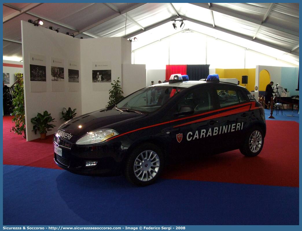 CC CJ895
Arma dei Carabinieri
Fiat Nuova Bravo
Parole chiave: CC;C.C.;Arma;dei;Carabinieri;Fiat;Nuova;Bravo;Nucleo;Operativo;Radio;Mobile;Radiomobile