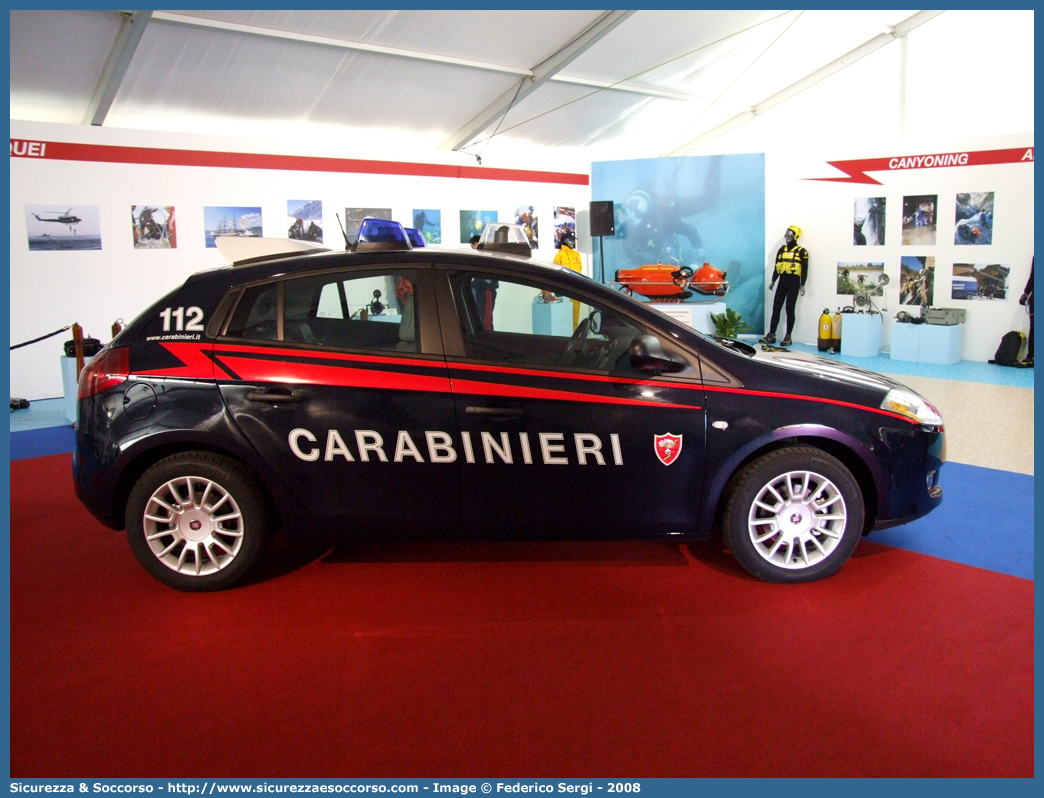 CC CJ895
Arma dei Carabinieri
Fiat Nuova Bravo
Parole chiave: CC;C.C.;Arma;dei;Carabinieri;Fiat;Nuova;Bravo;Nucleo;Operativo;Radio;Mobile;Radiomobile