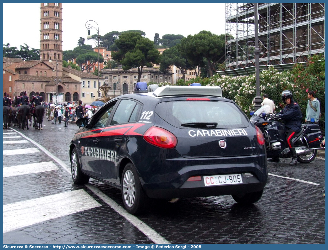 CC CJ905
Arma dei Carabinieri
Fiat Nuova Bravo
Parole chiave: CC;C.C.;Arma;dei;Carabinieri;Fiat;Nuova;Bravo;Nucleo;Operativo;Radio;Mobile;Radiomobile