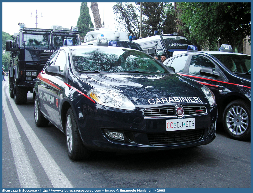 CC CJ905
Arma dei Carabinieri
Fiat Nuova Bravo
Parole chiave: CC;C.C.;Arma;dei;Carabinieri;Fiat;Nuova;Bravo;Nucleo;Operativo;Radio;Mobile;Radiomobile