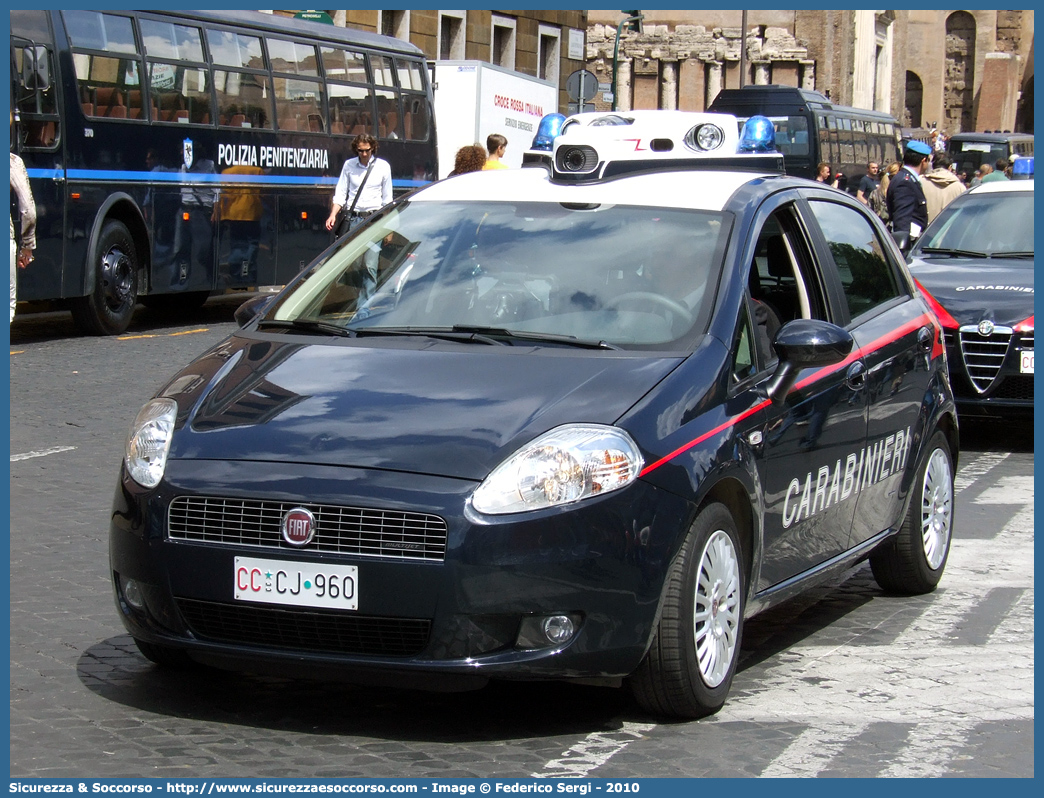 CC CJ960
Arma dei Carabinieri
Fiat Grande Punto
(con sistema E.V.A.)
Parole chiave: CC;C.C.;Arma;Carabinieri;Fiat;Grande;Punto;sistema;EVA;E.V.A.;CJ960