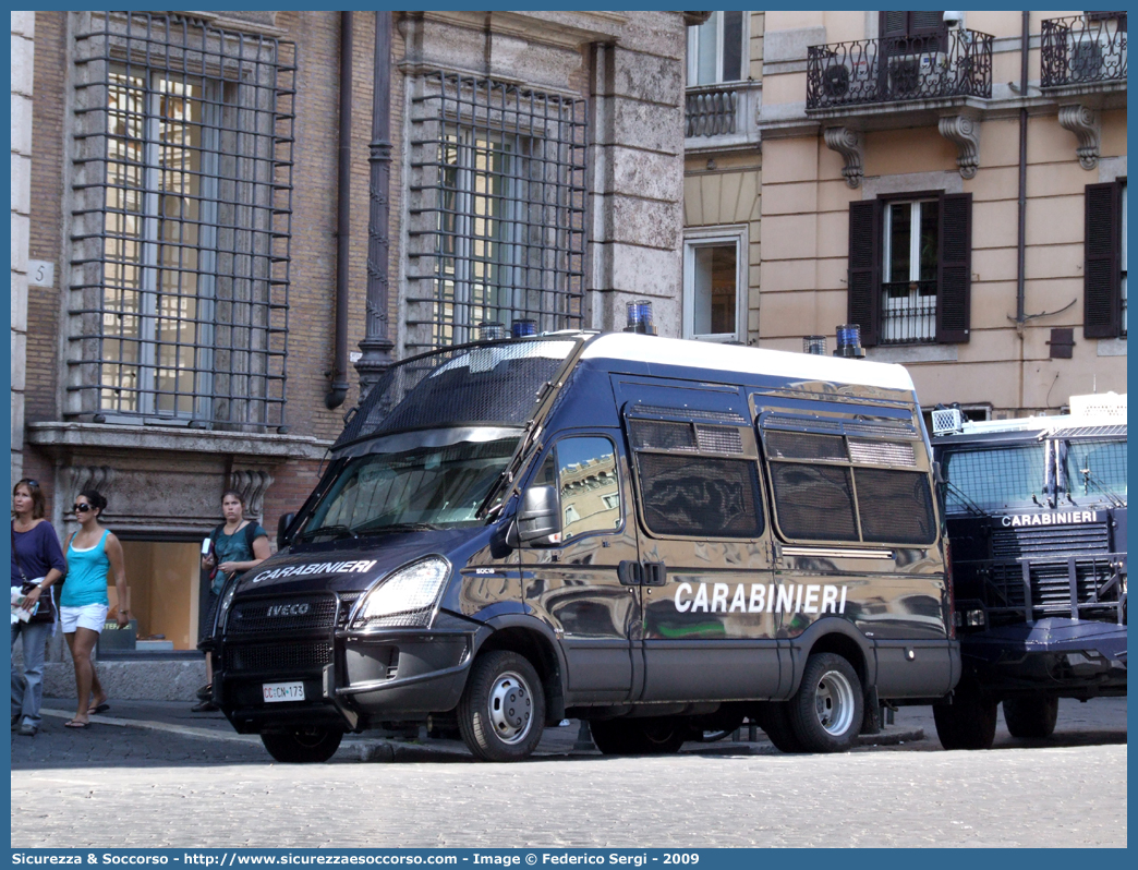 CC CN173
Arma dei Carabinieri
Battaglioni Mobili
Iveco Daily 50C18 IV serie
Parole chiave: CC;C.C.;Arma;Carabinieri;Battaglioni;Mobili;Battaglione;Mobile;Iveco;Daily;50C18;Blindato;Ordine;Pubblico