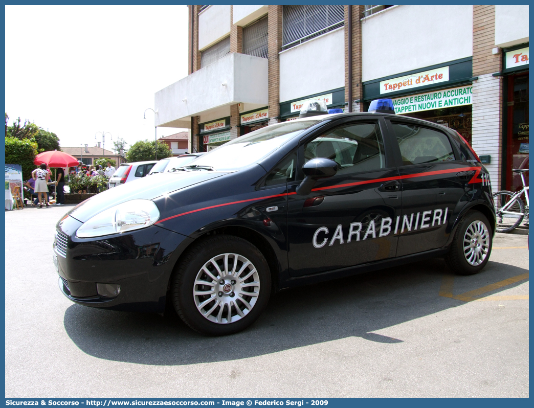 CC CN462
Arma dei Carabinieri
Fiat Grande Punto
Parole chiave: CC;C.C.;Arma;Carabinieri;Fiat;Grande;Punto;CN462