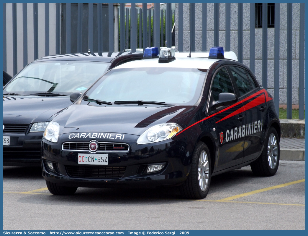 CC CN654
Arma dei Carabinieri
Fiat Nuova Bravo
Parole chiave: CC;C.C.;Arma;dei;Carabinieri;Fiat;Nuova;Bravo;Nucleo;Operativo;Radio;Mobile;Radiomobile