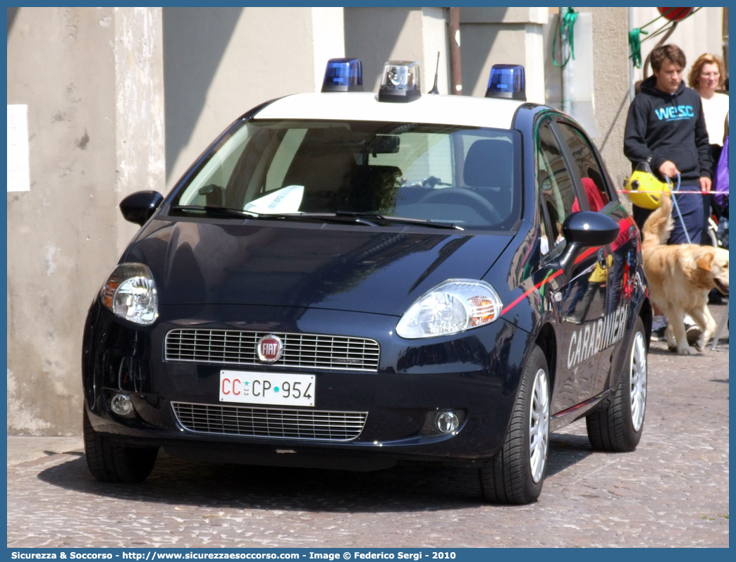 CC CP954
Arma dei Carabinieri
Fiat Grande Punto
Parole chiave: CC;C.C.;Arma;Carabinieri;Fiat;Grande;Punto;CP954