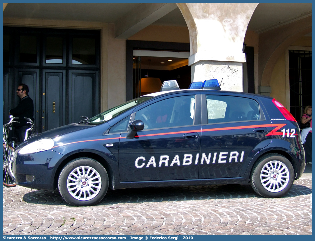 CC CP954
Arma dei Carabinieri
Fiat Grande Punto
Parole chiave: CC;C.C.;Arma;Carabinieri;Fiat;Grande;Punto;CP954