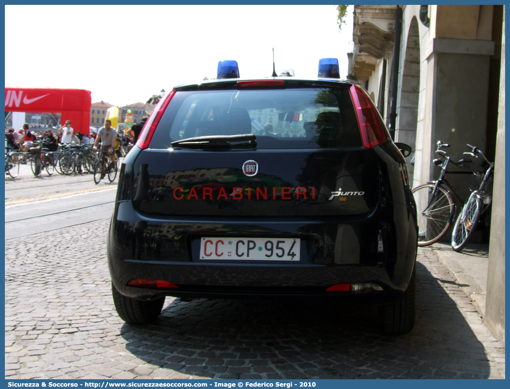 CC CP954
Arma dei Carabinieri
Fiat Grande Punto
Parole chiave: CC;C.C.;Arma;Carabinieri;Fiat;Grande;Punto;CP954