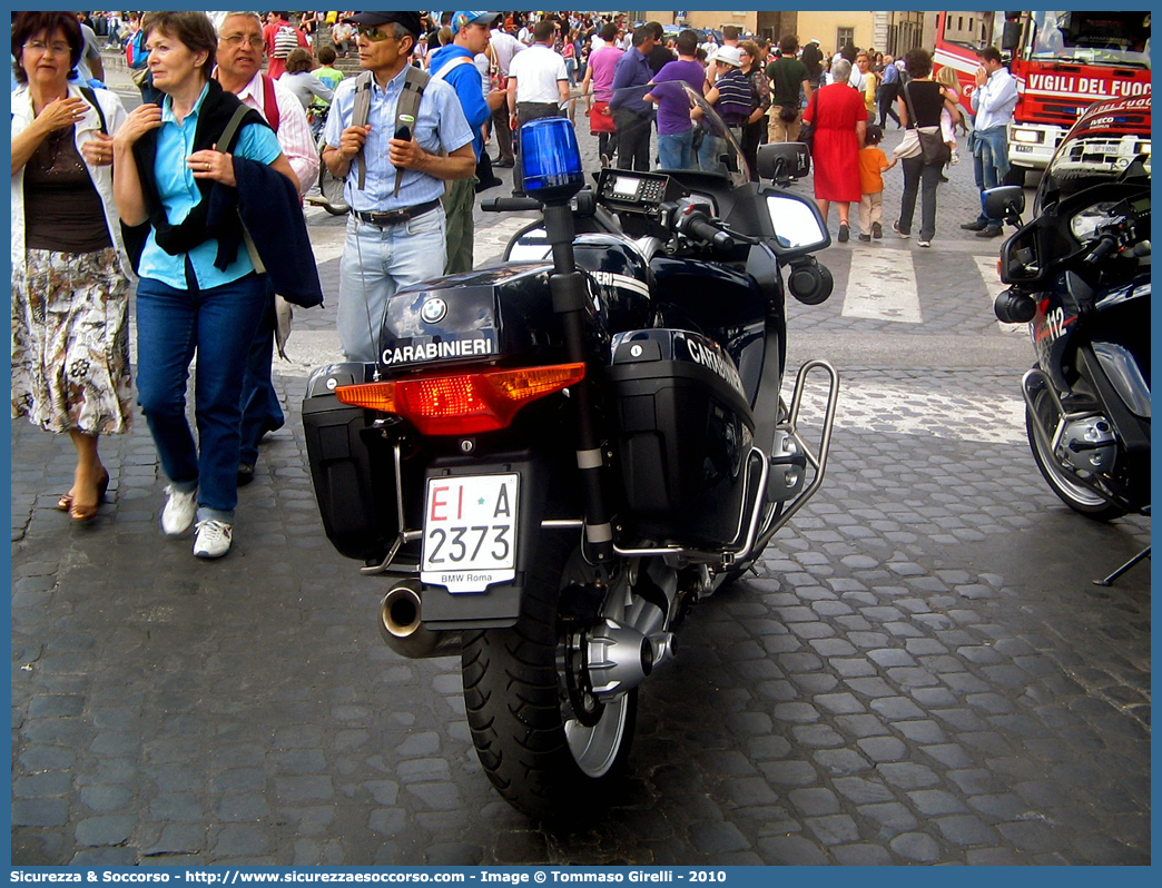 EI A2373
Arma dei Carabinieri
Reparto Carabinieri presso l'Esercito Italiano
Bmw R1200RT
Parole chiave: EIA2373;Arma dei Carabinieri;Reparto Carabinieri presso l'Esercito Italiano;BMW R1200 RT