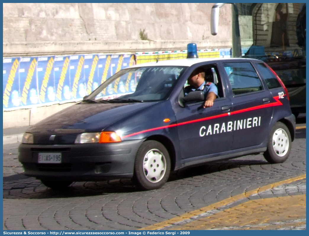 EI AS195
Arma dei Carabinieri
Reparto Carabinieri presso l'Esercito Italiano
Fiat Punto I serie
Parole chiave: EI;E.I.;Arma;dei;Carabinieri;Reparto;Esercito;Italiano;Polizia;Militare;Fiat;Punto;AS195