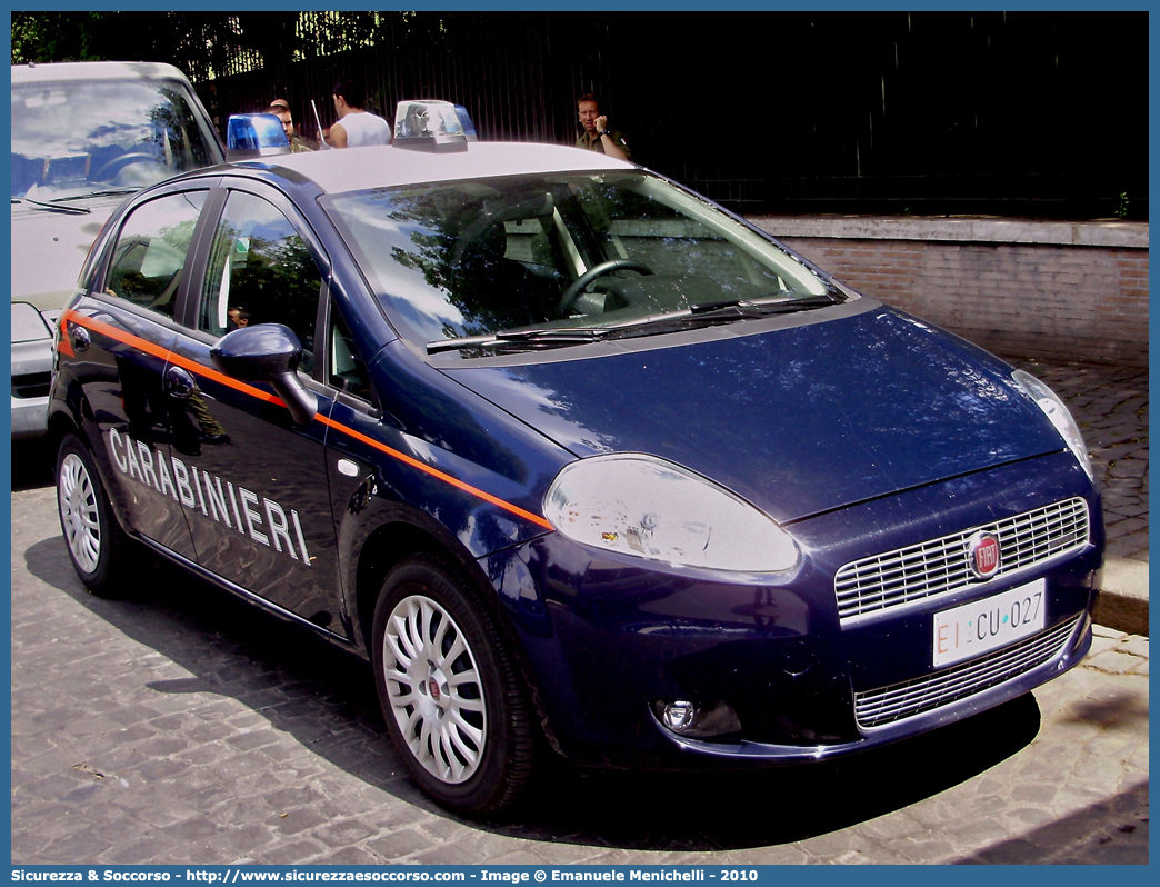 EI CU027
Arma dei Carabinieri
Reparto Carabinieri presso l'Esercito Italiano
Fiat Grande Punto
Parole chiave: EI;E.I.;Arma;dei;Carabinieri;Esercito;Italiano;Fiat;Grande;Punto