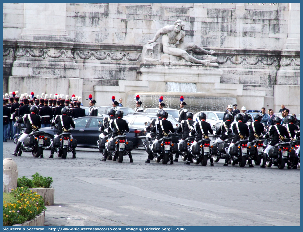 -
Arma dei Carabinieri
Reggimento Corazzieri
Moto Guzzi California 1100i
Parole chiave: CC;C.C.;Arma;dei;Carabinieri;Reggimento;Corazzieri;Moto;Guzzi;1100i;California