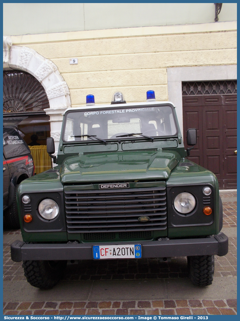 CF A20TN
Corpo Forestale
Provincia Autonoma di Trento
Land Rover Defender 90
Parole chiave: CF;C.F.;TN;Corpo;Forestale;Trento;Trentino;Land;Rover;Defender;90