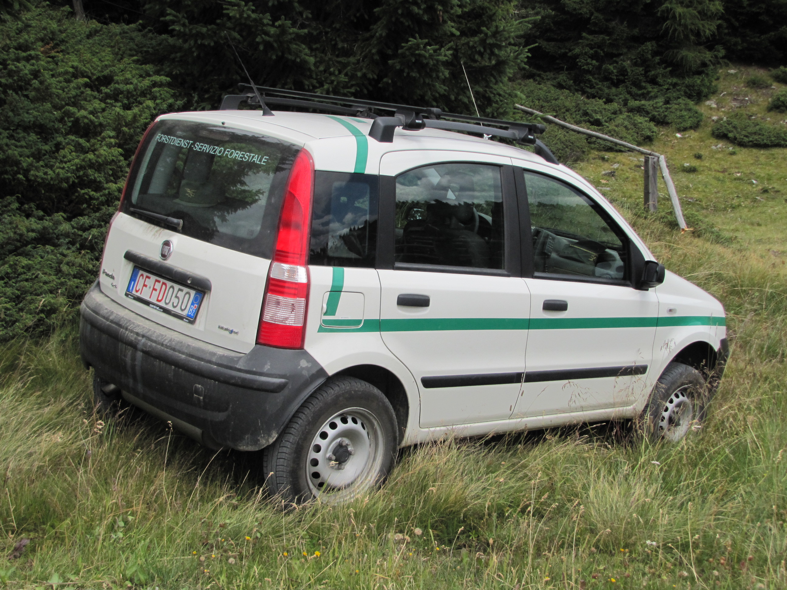 CF FD050
Corpo Forestale
Provincia Autonoma di Bolzano
Fiat Nuova Panda 4x4 I serie
Parole chiave: Corpo;Forestale;Bolzano;CF;FD;Fiat;Panda;4x4