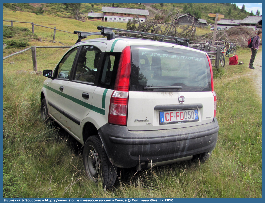 CF FD050
Corpo Forestale
Provincia Autonoma di Bolzano
Fiat Nuova Panda 4x4 I serie
Parole chiave: Corpo;Forestale;Bolzano;CF;FD;Fiat;Panda;4x4