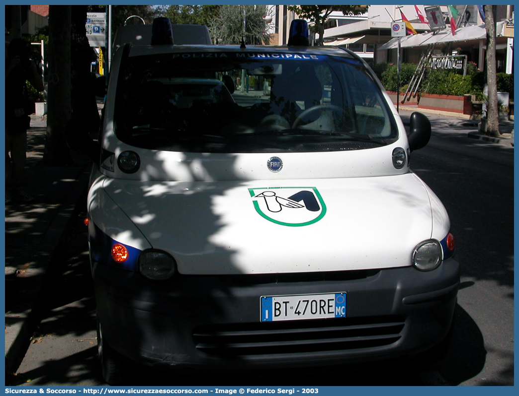 -
Polizia Municipale
Comune di Civitanova Marche
Fiat Multipla I serie
Parole chiave: Polizia;Locale;Municipale;Civitanova Marche;Fiat;Multipla